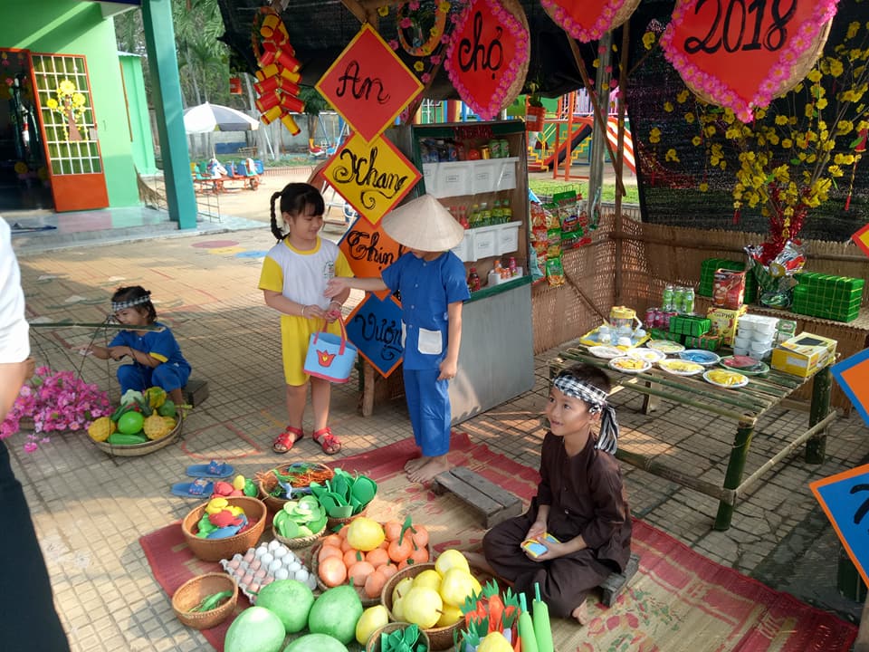 Hội thi " Lấy trẻ làm trung tâm "